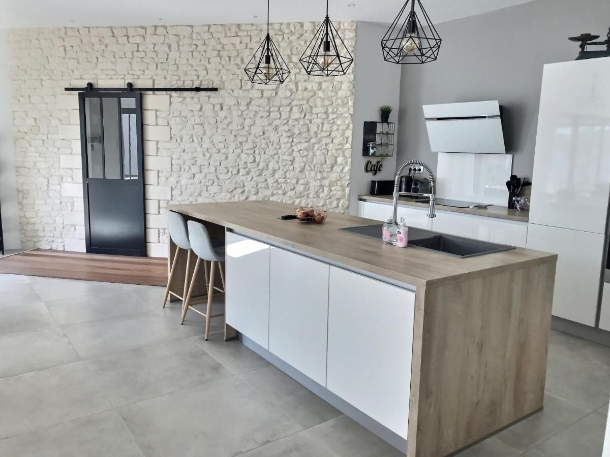 Villa Exceptionnelle Piscine Et Jardin Prive Sejour Haut De Gamme Proche La Rochelle Sainte-Soulle Zewnętrze zdjęcie