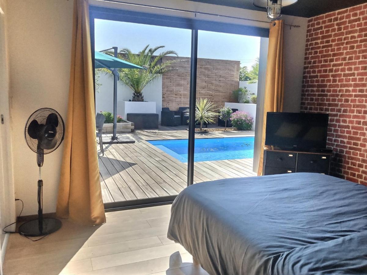 Villa Exceptionnelle Piscine Et Jardin Prive Sejour Haut De Gamme Proche La Rochelle Sainte-Soulle Zewnętrze zdjęcie