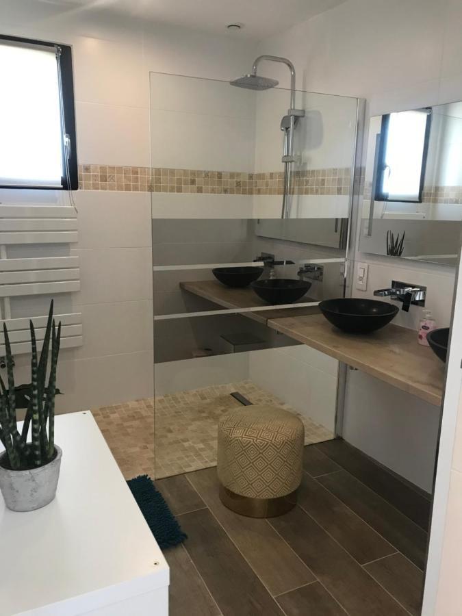 Villa Exceptionnelle Piscine Et Jardin Prive Sejour Haut De Gamme Proche La Rochelle Sainte-Soulle Zewnętrze zdjęcie